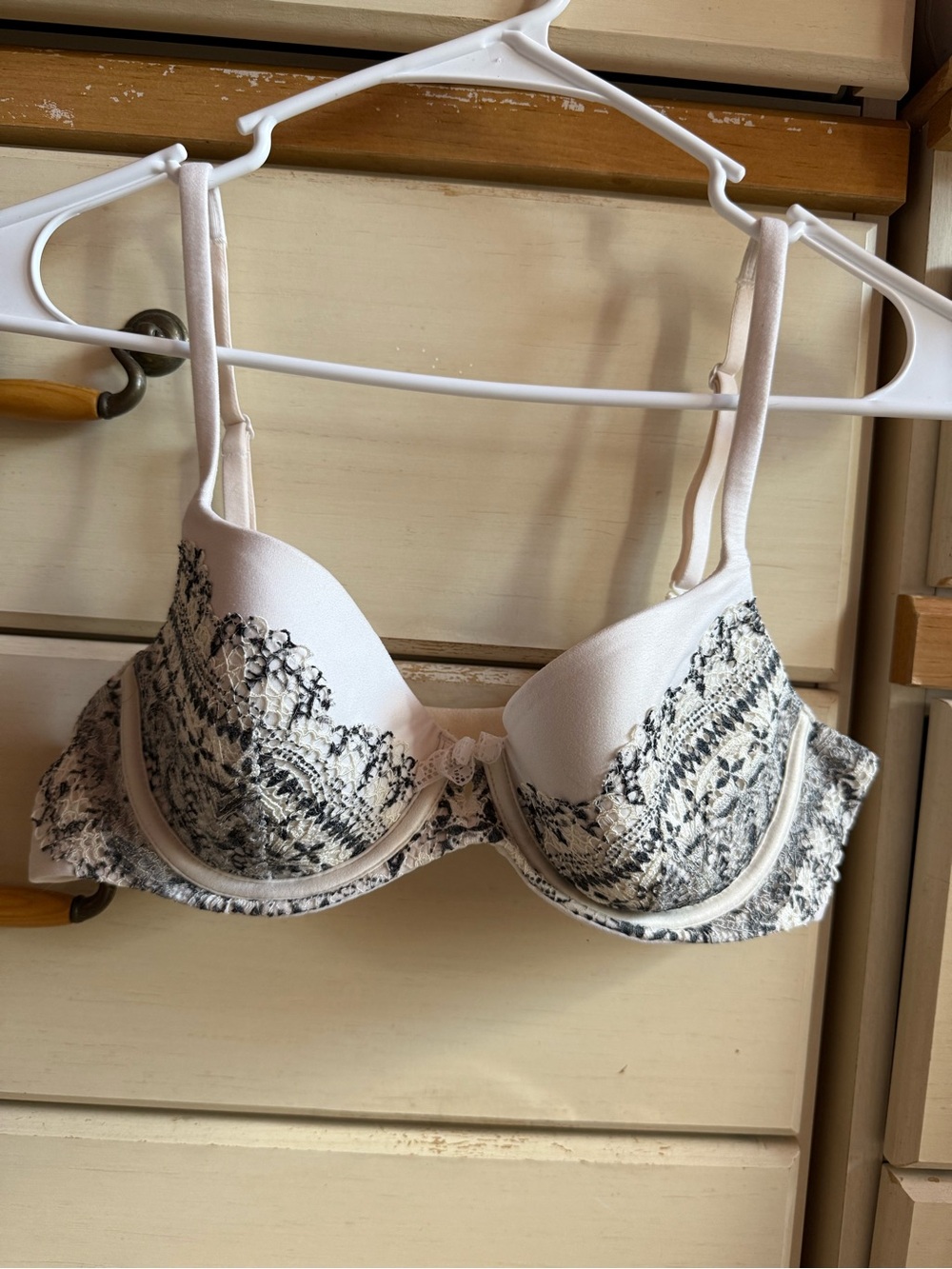 Victoria's Secret Cream and Black Lace Underwire Bra